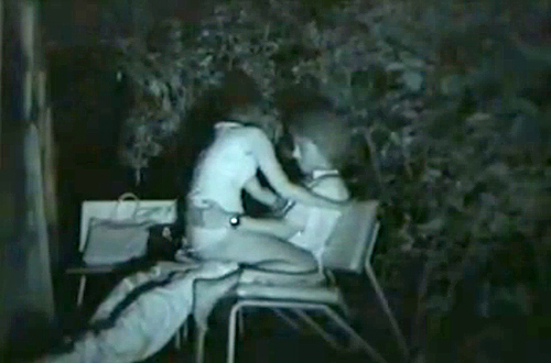 【 盗撮動画 】深夜の公園ベンチは素人カップルの野外ＳＥＸスポットだったｗｗｗ※赤外線盗撮カメラ