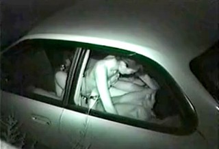 【 盗撮動画 】人気ない駐車場で深夜カーセックスする素人カップルを赤外線盗撮したったｗｗｗｗｗ