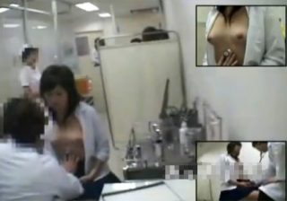 【 盗撮動画 】女子校生の発展途上おっぱいに執着する変態医師が健康診断を隠しカメラで撮影した問題映像！！！
