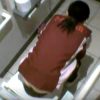 【トイレ盗撮動画】セブンイレブンの便所に隠しカメラ設置…女性店員がお尻丸出しｗｗｗ