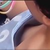 【胸チラ隠撮動画】タンクトップお姉さんの胸元を上から覗き込んだアングルが堪らんｗｗｗ