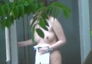 【素人露天風呂隠撮動画】望遠レンズで鑑賞…温泉に入浴する女性の生々しい全裸が抜けるｗｗｗ